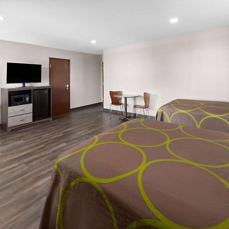 Hotel Super 8 By Wyndham Fairmont Zewnętrze zdjęcie